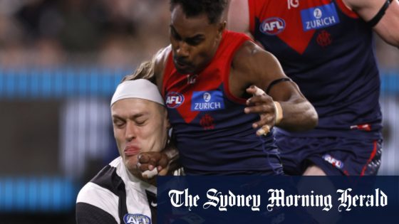 Police charge alleged bottle thrower; The curveball in Sam Docherty’s quest for remarkable finals return; Ex-Test bowler awed by his AFLW star daughter; Australian cricket; Carlton Blues; Hawthorn Hawks – MASHAHER