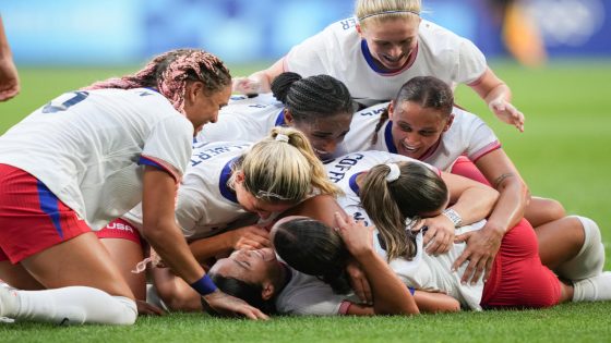 Paris Olympics Day 11 recap: USWNT, USA men’s basketball advance toward gold; big day for USA on track – MASHAHER