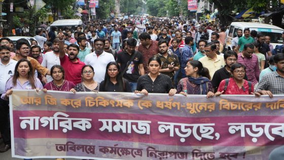 Bengal Women’s Midnight Protest Against Doctor Rape-Murder – MASHAHER