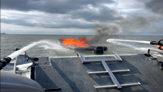 Boat fire near James River Bridge sparks response from multiple fire crews – MASHAHER