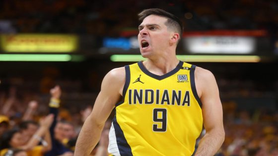 Pacers sign guard T.J. McConnell to 4-year, $45 million contract extension – MASHAHER