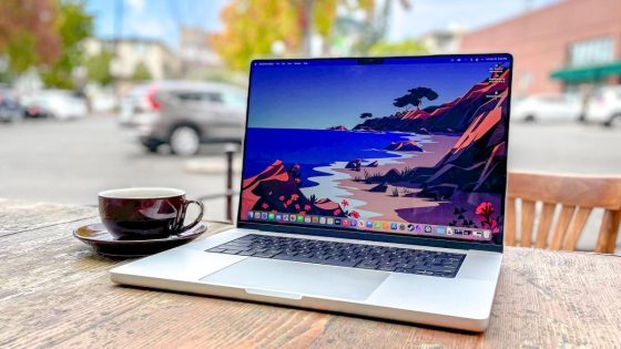 I review Macs for a living, and I install these 5 apps first on every MacBook – MASHAHER