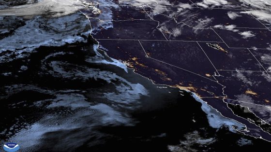 Gilma becomes a powerful Category 3 hurricane and is forecast to strengthen as it stays at sea – MASHAHER