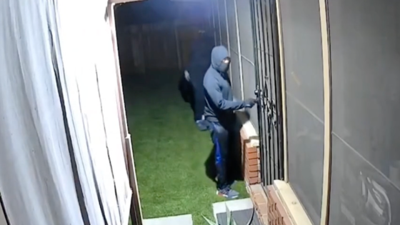 Residents say same burglars targeting this Southern California neighborhood – MASHAHER