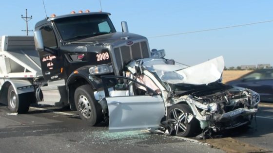 Semi-truck goes over back of sedan in 6-vehicle Madera County crash – MASHAHER