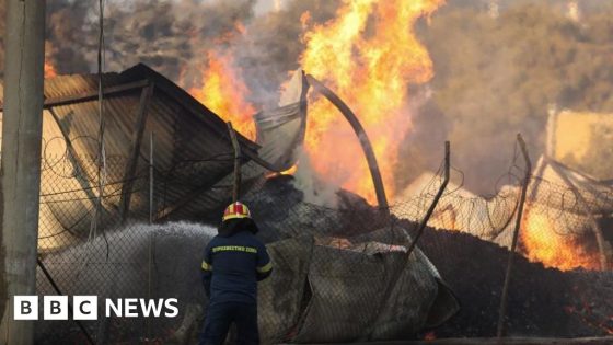 One dead as wildfires rage across Athens suburbs – MASHAHER