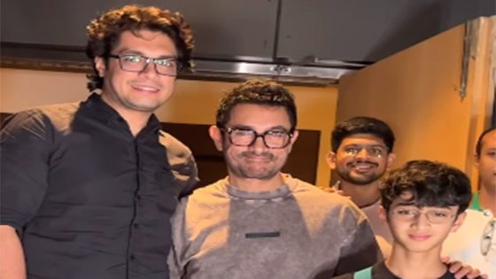 Aamir Khan snapped with sons Junaid Khan and Azad Khan at an event, watch : Bollywood News – MASHAHER