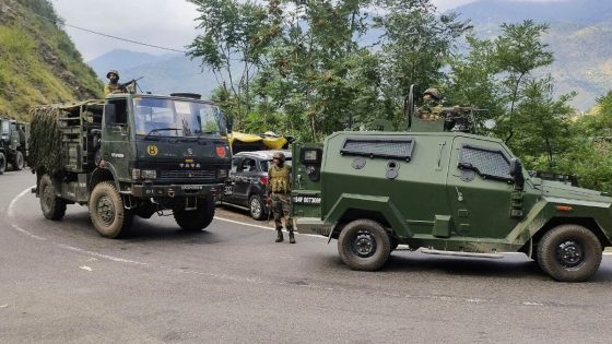 J-K: à¤à¤§à¤®à¤ªà¥à¤° à¤®à¥à¤ CRPF à¤à¥ à¤à¤¾à¤«à¤¿à¤²à¥ à¤ªà¤° à¤à¤¤à¤à¤à¥ à¤¹à¤®à¤²à¤¾, à¤à¤ à¤à¤µà¤¾à¤¨ à¤¶à¤¹à¥à¤¦ – Jammu Kashmir Terrorist Attack In Udhampur One Personnel Killed NTC – MASHAHER