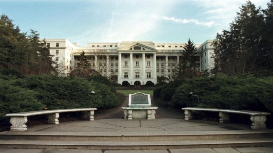 West Virginia Republican Gov. Jim Justice in fight to keep historic hotel amid U.S. Senate campaign – MASHAHER