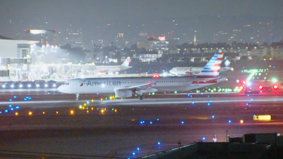 American Airlines flight makes emergency landing at LAX – MASHAHER