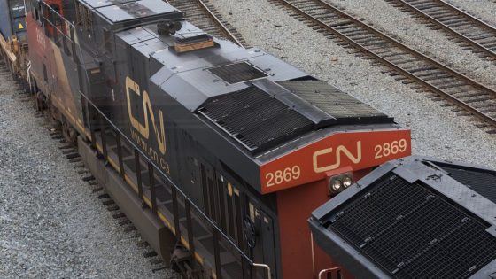 Canada’s Largest Freight Railroads Shut Down, Locking Out Thousands Of Workers – MASHAHER