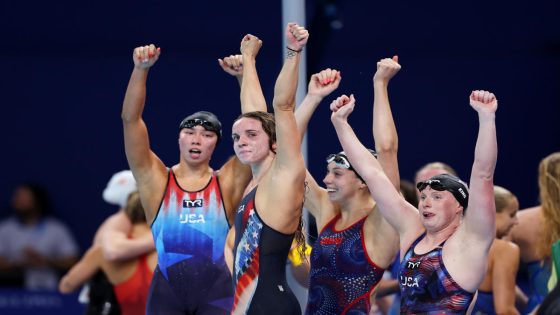 Paris Olympics: U.S. women crush world record to win medley relay and top Australia in swimming medal table – MASHAHER