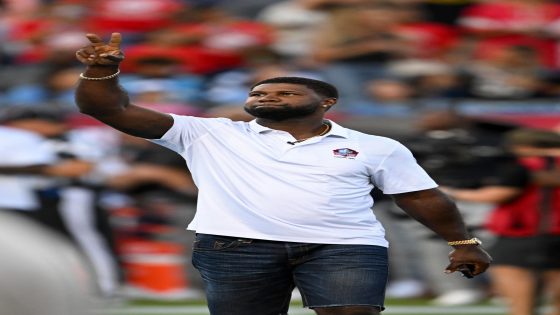 Devin Hester overcome with emotion during enshrinement to Pro Football Hall of Fame – MASHAHER