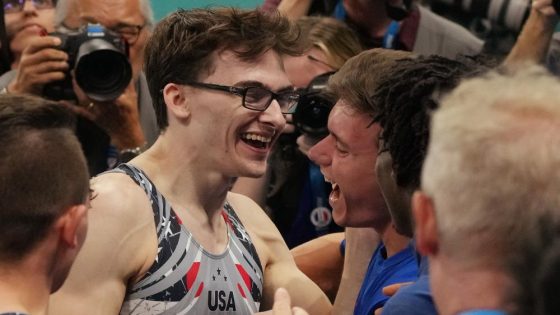 Stephen Nedoroscik: USA’s bespectacled, Rubik’s Cube-solving gymnastics hero – MASHAHER