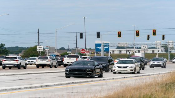 The Evansville area’s first ‘displaced left turn’ is open. Here’s what to know. – MASHAHER