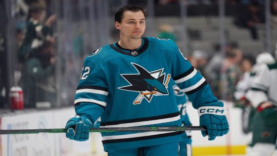 Former Sharks Winger Deserves At Least A PTO Somewhere – MASHAHER