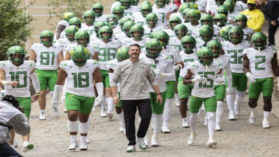 College football preseason rankings: New QB, new conference, no problem? No. 3 Oregon should be a contender – MASHAHER