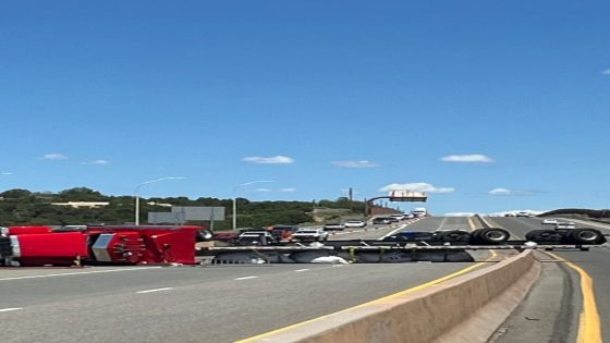 Semi-truck carrying Los Alamos National Lab demolition debris overturns north of Santa Fe – MASHAHER