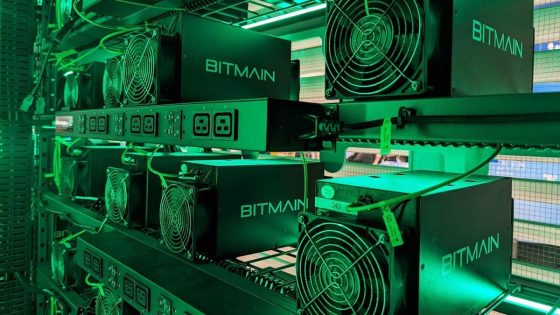 Bitcoin Miner Capitulation and Record High Hashrate Point to Possible Price Bottom: CryptoQuant – MASHAHER