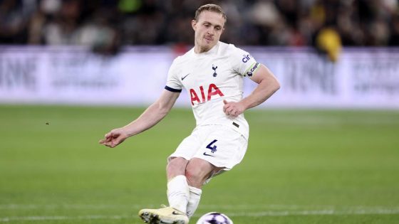 Premier League 2024-25: Leicester signs midfielder Oliver Skipp from Tottenham – MASHAHER