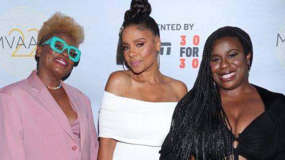 ‘The Supremes at Earl’s All-You-Can-Eat’ Cast On Black Women’s Stories – MASHAHER