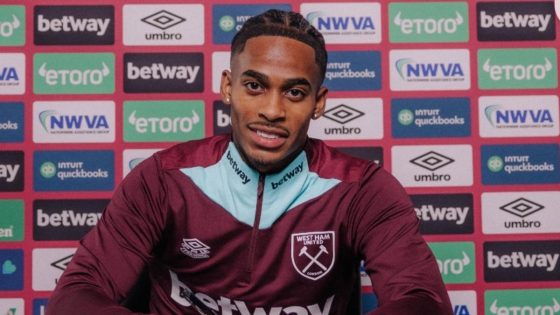 West Ham signs Dutch winger Summerville from Leeds – MASHAHER