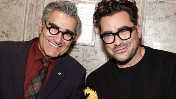 Dan Levy, Eugene Levy in Talks to Emcee – MASHAHER