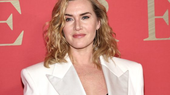 Kate Winslet Says Crew Member Told Her to Hide Belly Rolls on Set – MASHAHER