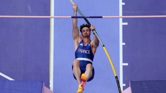 French Pole Vaulter’s Bulge Costs Him an Olympic Medal – MASHAHER