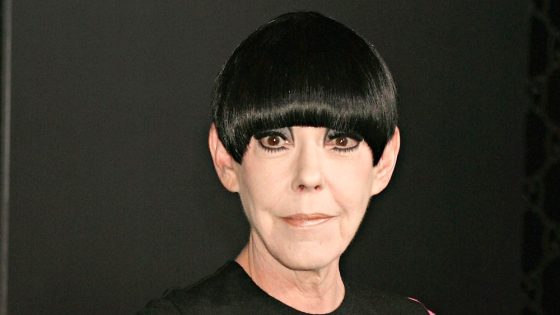 Peggy Moffitt, Model for Famous Topless Bathing Suit Photo, Dies at 86 – MASHAHER