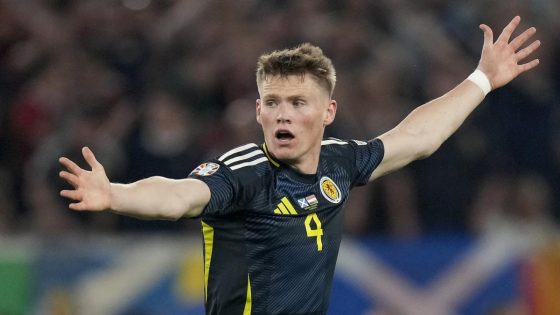 McTominay joins Napoli after 22 years at Man United on transfer deadline day – MASHAHER