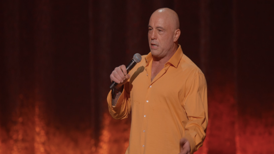 Joe Rogan Netflix Stand-Up Comedy Special Mocks Trans People, Vaccines – MASHAHER