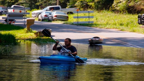 River flooding outside Conway bars access to homes. People are wading, relying on boats – MASHAHER