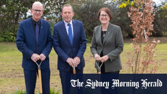 Tony Abbott Corridor of Oaks tree vandalised – MASHAHER