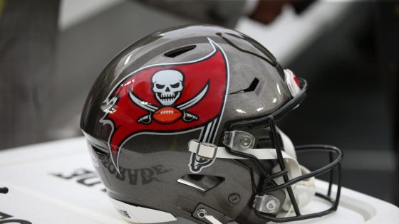 Buccaneers activate TE Tanner Taula, waive DL Eric Banks – MASHAHER