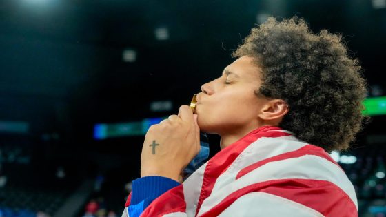 Brittney Griner weeps after winning third Olympic gold medal: ‘My country fought for me to get back’ – MASHAHER