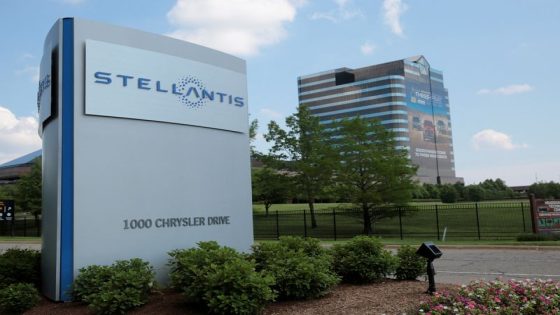 UAW workers at Stellantis could strike over Illinois plant reopening – MASHAHER