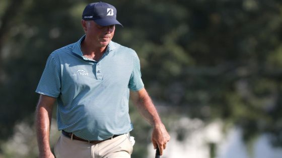 Matt Kuchar refuses to finish final round despite being half a hole away – MASHAHER