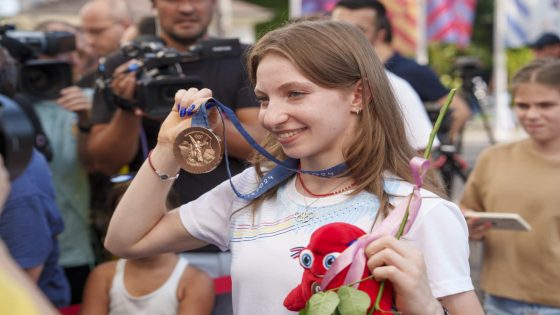 Ana Bǎrbosu receives Olympic bronze medal at ceremony in Romania amid Jordan Chiles medal controversy – MASHAHER