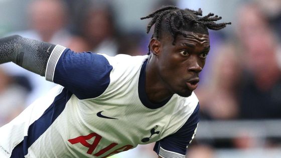 Tottenham suspend Bissouma after laughing gas video – MASHAHER