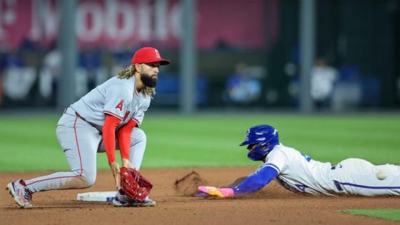 ESPN Sunday Night Baseball Adds Base Ump Cam for Braves-Phillies – MASHAHER