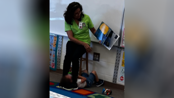 Florida teacher uses legs to put 3-year-old in headlock during storytime, deputies say – MASHAHER