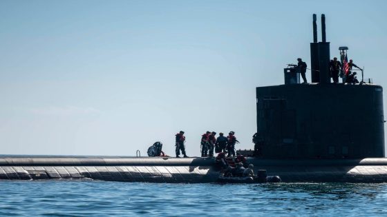 Navy SEALs dropped in on a nuclear-powered submarine in the Pacific, drilling for a higher-end fight – MASHAHER