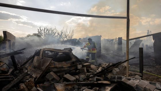 Smoke rises from gutted homes after Russia shelling kills one in Pokrovsk, Ukraine – MASHAHER