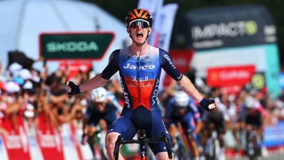 Irish rider Dunbar wins Vuelta stage 11 – MASHAHER