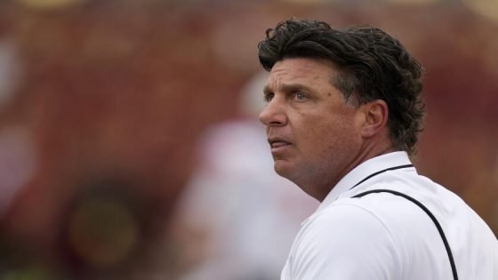 Mike Gundy to his Oklahoma State players’ agents: ‘Quit calling us and asking for more money’ – MASHAHER