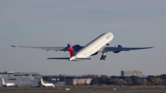 A Delta flight to Paris turned back to Boston after crew fell ill when a strange odor filled the cabin – MASHAHER