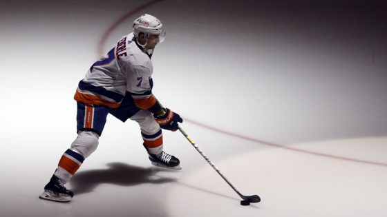 How Islanders General Manager Lou Lamoriello Went Above & Beyond For Jordan Eberle – MASHAHER