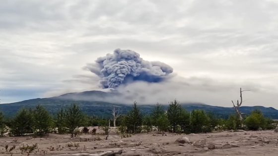 Volcano erupts after powerful earthquake in Russia’s Far East and scientists warn of a stronger one – MASHAHER