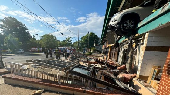 Car Rams Through Facade of DC Whole Foods in Parking Garage Mishap – MASHAHER